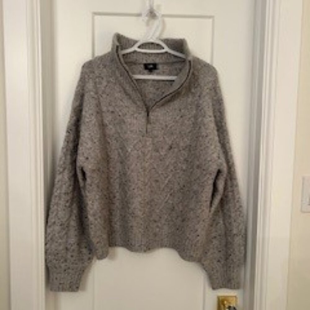 LINE Sweater with 1/4 zipper - Size L